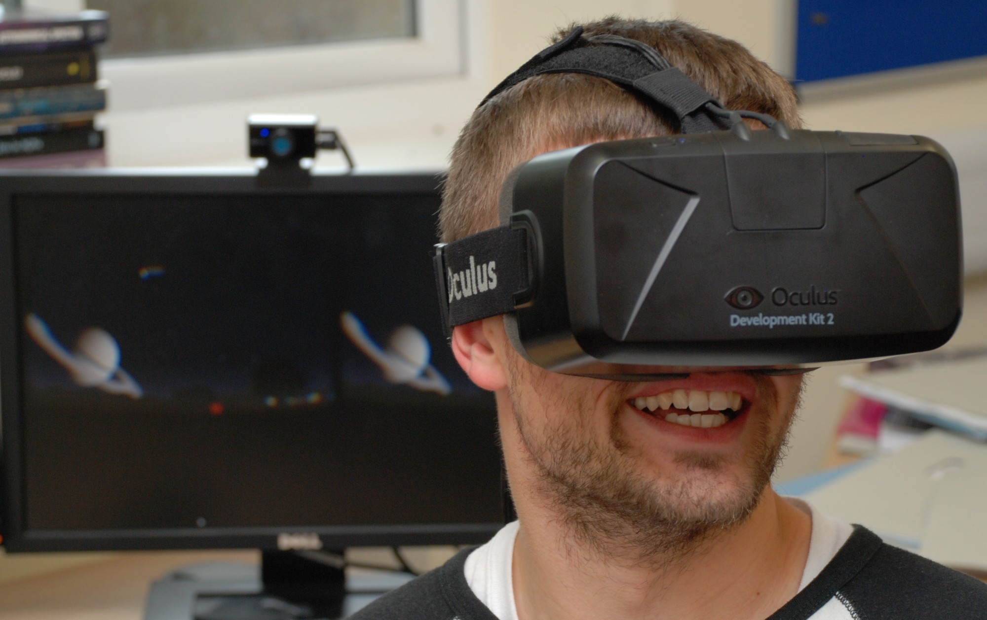 Student John Timlin using the prototype Starsight software on the Oculus Rift headset. Credit: Jason Cowan, UK ATC