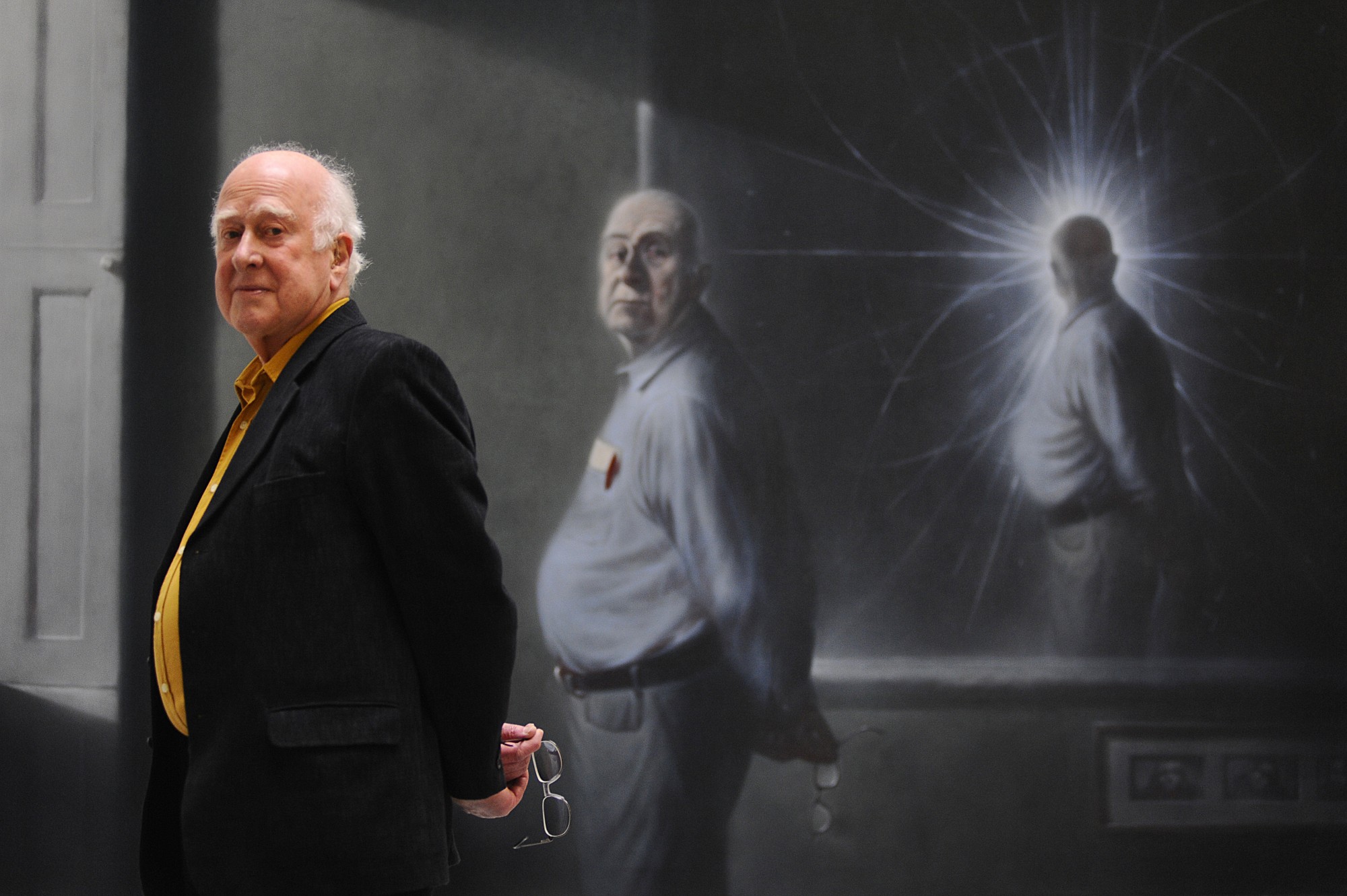 Peter Higgs in front of his portrait by Ken Currie at its unveiling on 2nd March 2009.